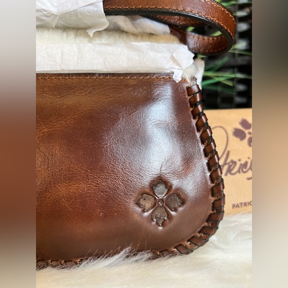 NWT Patricia Nash Italian Leather Finch Crossbody Bag — Sherpa Flap in Natural - Picture 7 of 11